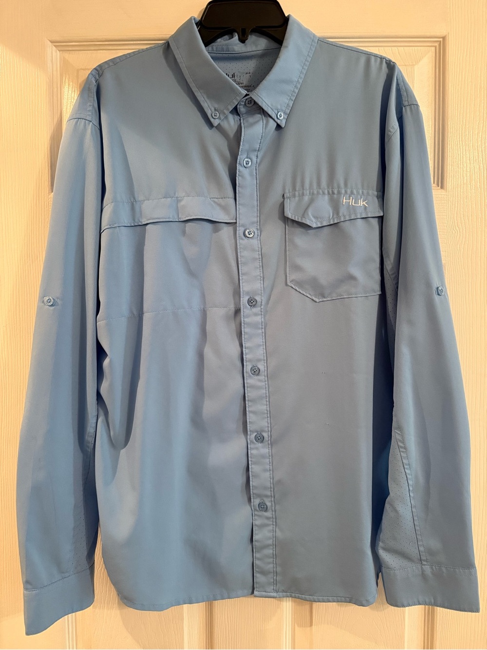 Huk Light Blue Men's Fishing Button-Up Shirt